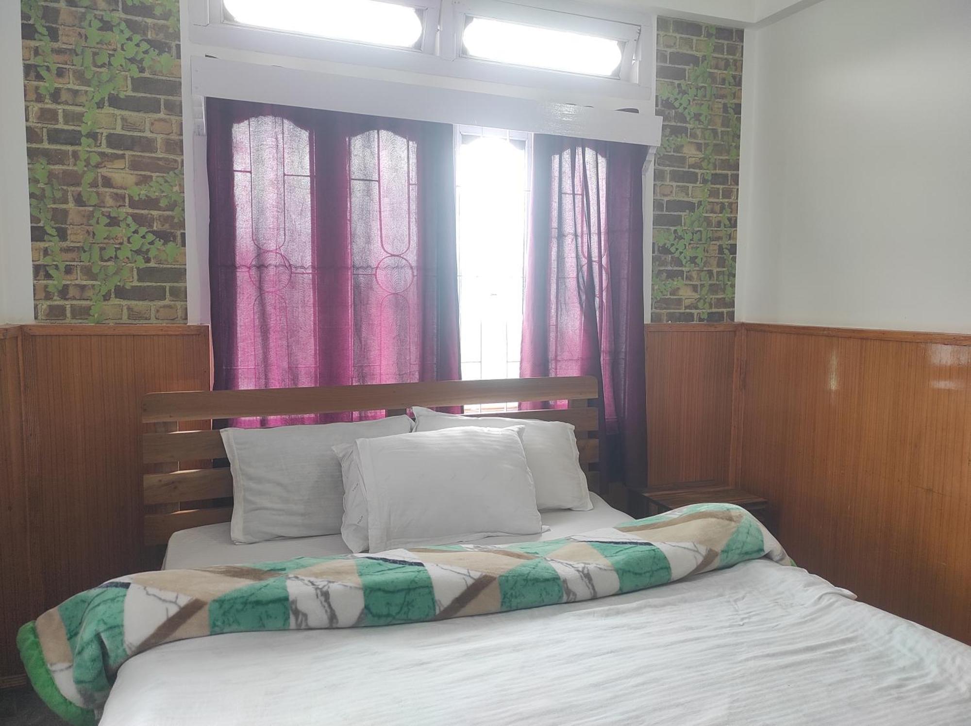 Hotel Tawang Regency Exterior photo