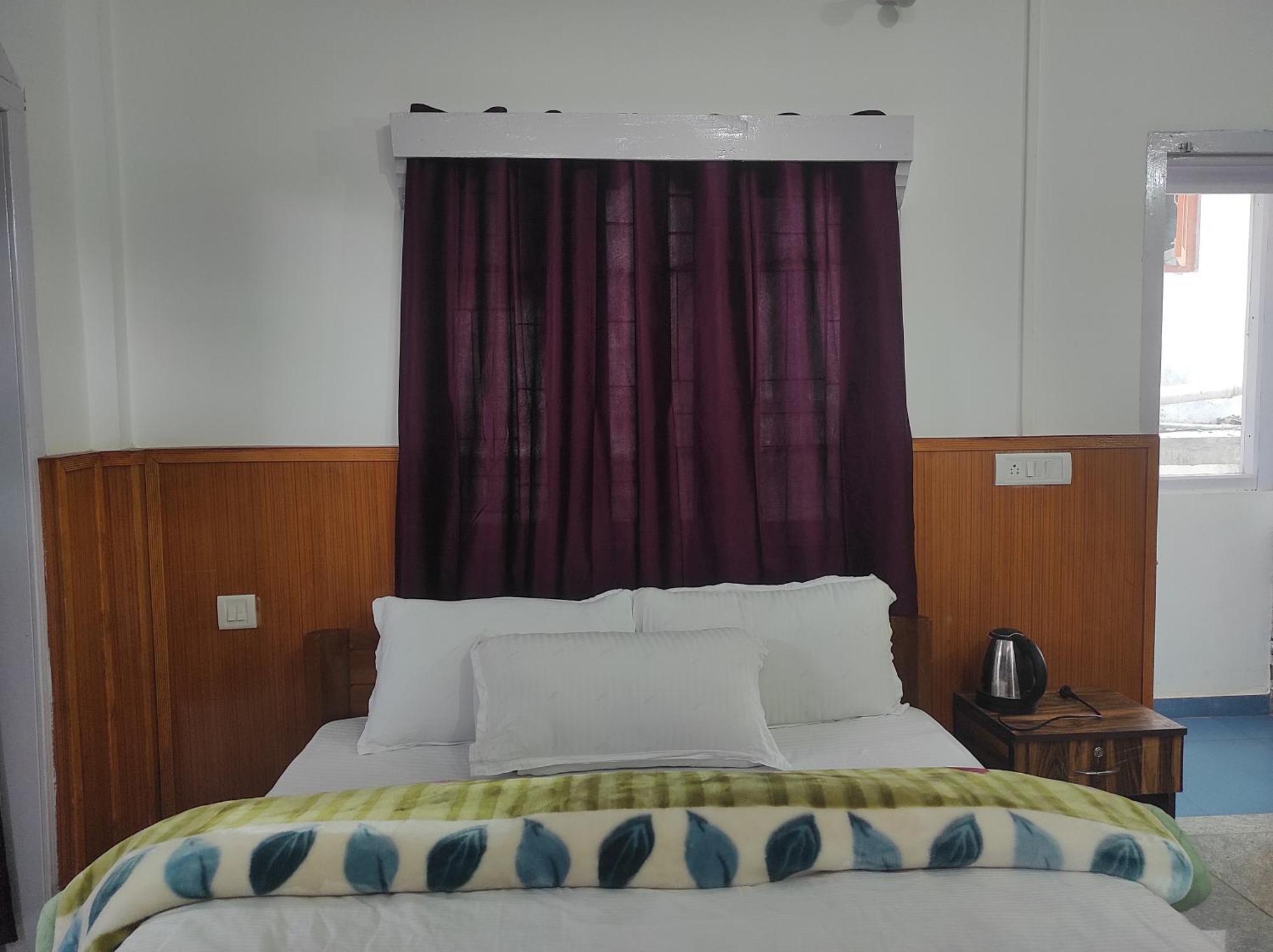 Hotel Tawang Regency Exterior photo